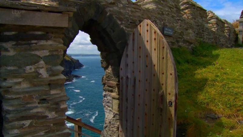 Secrets From The Sky 1of6 Tintagel Castle 720p HDTV x264 AAC MVGroup org mp4 preview 14