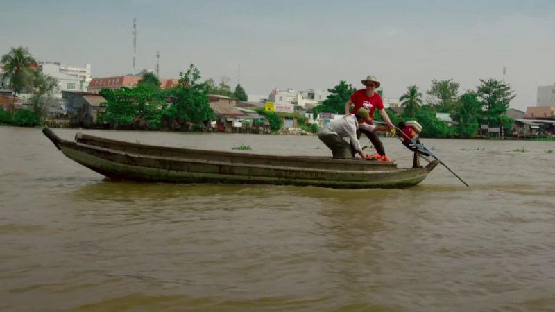 BBC The Mekong River with Sue Perkins 1of4 Vietnam PDTV x264 AAC MVGroup org mp4 preview 3